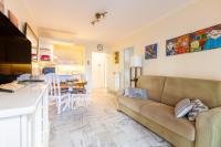 LB Vacation Rentals I Cannes Croisette, Large Terrace, Free Parking, Beaches - Bed and Breakfast Cannes