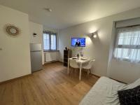 Studio meublé proche gare et centre ville - Ferienwohnung Reims