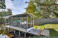 Riverfront Floral City Stay w/ Dock & Hot Tub! - Bed and Breakfast Floral City