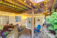 The Salty Hawk Hideaway - Chic Everett ADU - B&B Everett