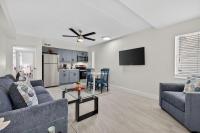 Sunset Beach Suites Unit 1 - Bed and Breakfast St. Pete Beach