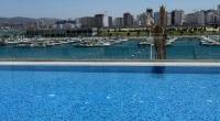 Luxury Marina Waterfront 1BR En-Suite Apartment with Pool Access - B&B Tangeri