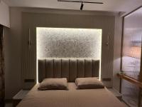 Urban Ease Homestays - B&B Noida