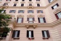 L'abbraccio di Maria - B&B Napoli