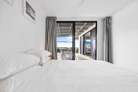 Beachside 3-Bed with BBQ, Pool, Gym & Tennis Court - Ferienwohnung Marcoola