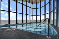 Chic 1-Bed with Stunning Lake View & Indoor Pool - B&B Belconnen