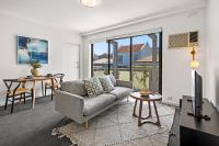 Cosy 1-Bed Balcony Unit in Quiet Street by Shops - B&B Melbourne