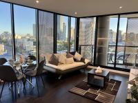 Stylish 1-Bed with Pool, Gym & Free Parking - B&B Brisbane