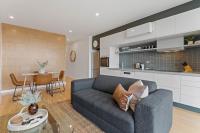 Modern 1-Bed City Views & Close to Shops - B&B Melbourne