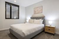 Oceanfront 2-Bed With Balcony & Study Nook - B&B Geelong