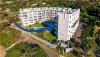 Whale Tale Beachfront Apartment-50m from beach - B&B eMdloti