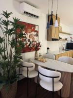 Studio Lit King-Size