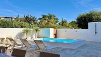 Villa premium, tribu friendly, vaste patio & piscine - B&B Mauguio
