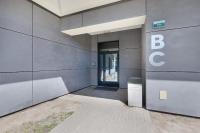 Dazzling Apartment in Szczecin with Parking, 3 Bedrooms and 2 Bathrooms by Renters Prestige - B&B Szczecin