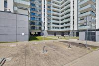 Dazzling Apartment in Szczecin with Parking, 3 Bedrooms and 2 Bathrooms by Renters Prestige - Chambres d'hôtes Szczecin