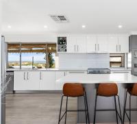 Coastal Retreat with Ocean Views & Beach Walks - B&B Perth