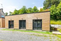 Refuge des voyageurs - Studio neuf - Rivage indépendant en rez de jardin - Bed and Breakfast Plouédern