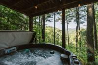 Secluded 4WD Getaway with Mountain Views and Hot Tub - Chambres d'hôtes Cherry Log