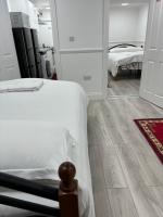 525 Romford Rd - B&B Londra