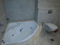 Deluxe Suite with Spa Bath