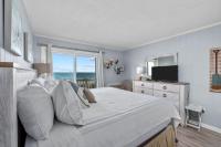 Direct Beach Access. Pets welcome. Oceanfront Condo with Pool - Stunning Views - B&B Myrtle Beach