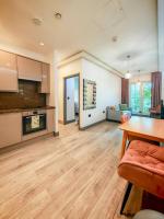 Cozy Retreat Near Downtown with Parking - Bed and Breakfast Londen