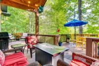 Fun w/ Family! Mtn-View Cabin w/ Deck in Sylva - B&B Sylva