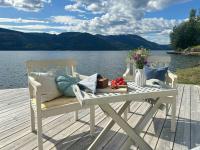 Cabin By Telemark Canal With Private Beach - B&B Høydalsmo