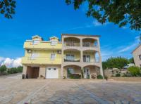Holiday House BALEN with Swimming Pool - B&B Benkovac