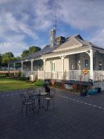 York Cottages and Burnley House - B&B York