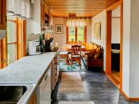 Historic Lakeside House With Private Beach - B&B Skånes Fagerhult
