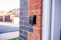 2 Bedroom Colourful Modern House With Free Parking - B&B Cardiff