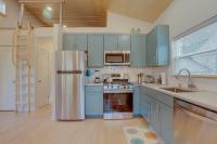 Mod Pod - Bed and Breakfast Bend