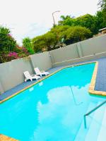 QHAWEKAZI GUEST HOUSe - Bed and Breakfast Witbank