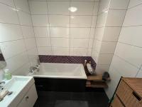 Trzy Pokoje Park Śląski - B&B Siemianowice Śląskie