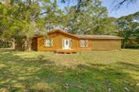 6 Mi to Main St Poplarville Cabin with Pasture View - Ferienwohnung Poplarville