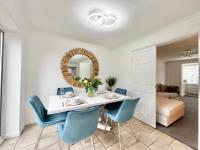 Contemporary 4-Bed home for Contractors & Families - B&B Willington