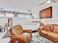 Drayton Place Carriage Unit 1 - B&B Savannah