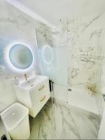 Studio-Apartment mit Balkon