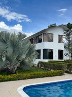 Hermosa Casa Quinta En Chinauta - Chambres d’hôtes Chinauta