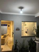 Apatapamento 2 quartos com excelente localização, segurança e com tudo o que você e sua família precisam pra uma estadia confortável! - B&B Feira de Santana