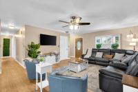 Four Bed Home with Pool Game Room Bar Near Beach - Ferienwohnung Largo