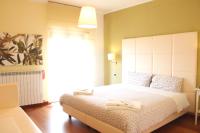Deluxe Room (2 Adults + 1 Child)