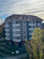 Urban Nest Detelinara FREE public PARKING - Chambres d’hôtes Novi Sad