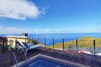 Villa Jasmin by Atlantic Holiday - B&B Caniço