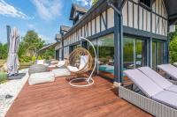 Le Jardin des Hespérides - Piscine intérieure, Jacuzzi et Sauna - B&B Fourmetot