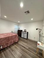 Bright Corner Home Retreat Near SoFi - Bed and Breakfast Los Angeles