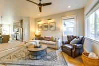 Hot Tub and Fire Pit Modern Flagstaff Home - B&B Flagstaff