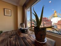 Big Traditional Room with Boudha Stupa View - Ferienwohnung Kathmandu