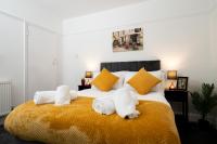 Delightful Contractors & Family Friendly 4-Bedroom Home , Sleeps 7 , Parking , Fast Wifi - B&B Birstall